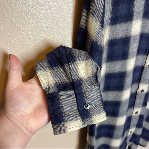 Theory Simara Wool Blend Button Up Plaid Top Size Medium - Picture 8 of 8